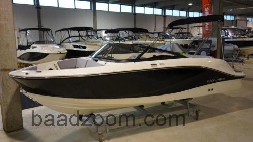 Bayliner Bowrider 225 tekniske specifikationer og anmeldelser